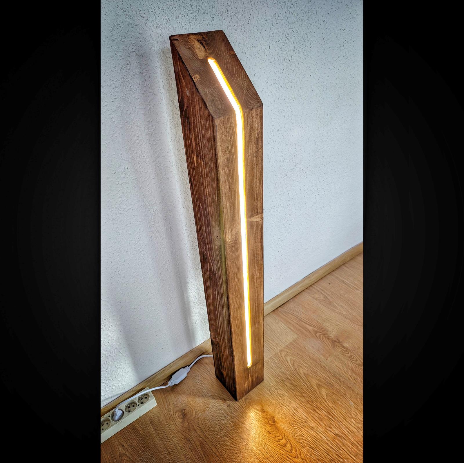 Lampa LED drewniana typu Loft